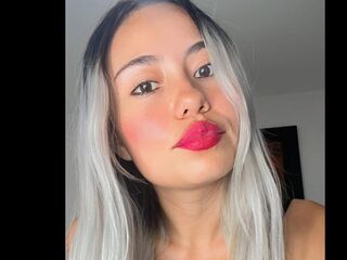 naked girl with webcam masturbating with vibrator CamilaCopperX