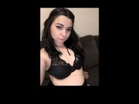 camwhore masturbating with sextoy SashaMaroon
