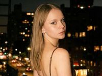 webcamgirl chatroom SophiePeachy