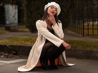 naughty camgirl masturbating with dildo SusanMax