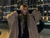 naked cam girl gallery LizaKitchin