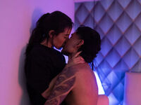 hot live cam MiaAndAaron