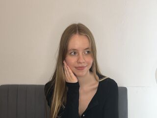 naked girl with webcam masturbating with sextoy AbigailLee