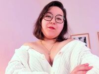 camgirl showing tits AemiliaStone