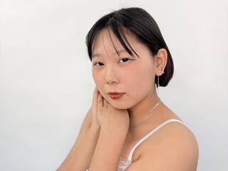 beautiful cam girl AlexaGrowner