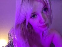 cam girl playing with vibrator AvaCristall