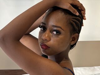 fingering girl chatroom BrianaHadid