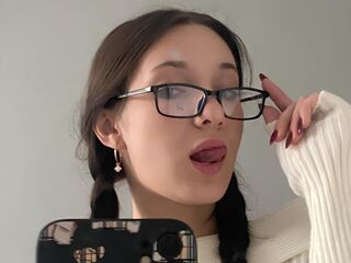 masturbating camgirl BrittGaillard