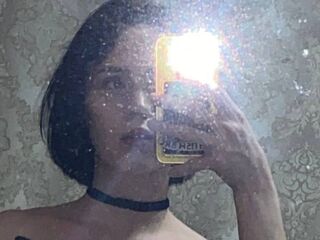 naked cam girl masturbating CarolineBlagman
