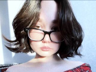 topless cam girl CoralMatteis