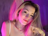 cam girl masturbating with sextoy DarelBawden