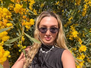 adult web cam DelaineClowerd