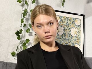 anal sex show DonellaAndra