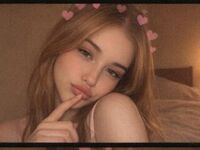 kinky webcam model ElaraWinslow