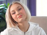 cam girl spreading pussy ElaynePestone