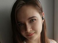 sexy webcam girl EmilieMollo