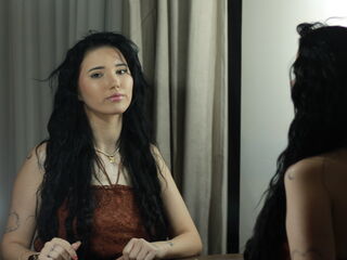 masturbating camgirl FleurDivine