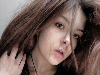 topless webcamgirl GloriaLi