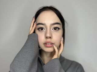 campic HannahDinizo
