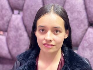 naked cam chatroom IssaMontenegro