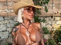 topless camgirl IvyEdhessa