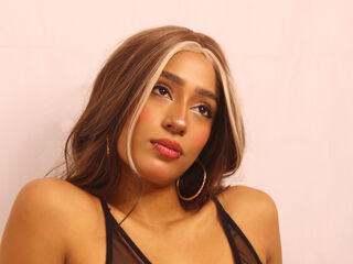 fingering girl JadeKeim