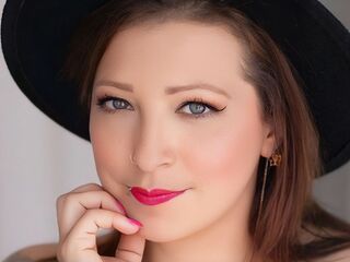 camwhore shaved pussy JadeMoreau