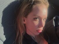 camslut showing pussy KattyFoks