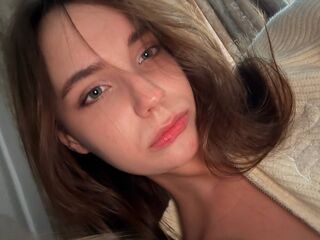 beautiful webcamgirl KyungInguardsen