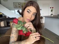 cam girl playing with sextoy LilyBett