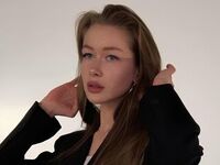 camwhore shaving pussy LinaMikaya