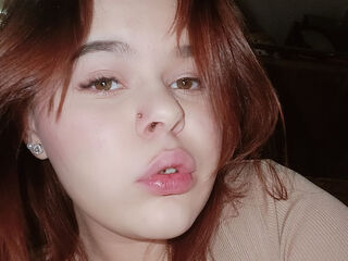 cam girl playing with sextoy LissaTerry