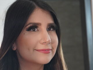 hot cam girl fingering shaved pussy LunaPalmer