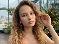 naughty camgirl masturbating MaliaUcci