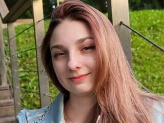 webcam stripper MaryaSerrin