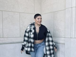 cam girl playing with sextoy MercedesGreen