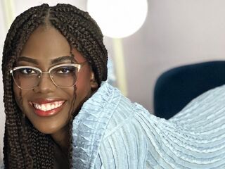 topless webcamgirl MilaMuse