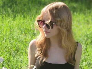 naked camgirl gallery MirianTippett