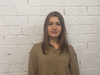 fingering webcamgirl MistyViniard