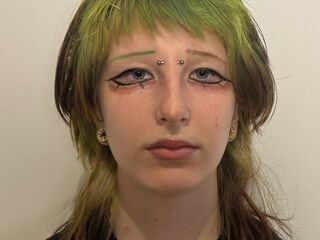 camwhore masturbating with sextoy PiaBraden