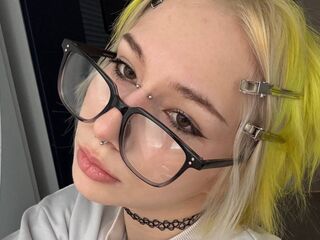 cam girl masturbating with vibrator RavenSharples