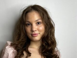 girl RegenaCrichlow