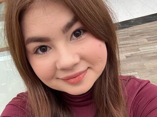 hot cam girl fingering shaved pussy RosaAmour