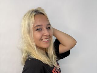 cam girl masturbating with vibrator RussellGiuliano