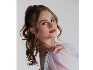 naked girl with webcam fingering pussy SharriLangolf