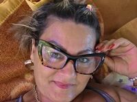 camgirl playing with dildo SoniaMoriciove