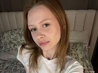 fingering girl cam TaraGnagey