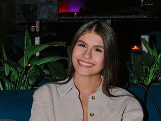 bedroom live cam TiaBeumer