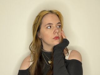 girl showing tits VilmaPratte