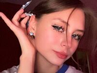 naughty camgirl masturbating with vibrator WaiSchoebel